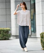 K2BHD43049 a.v.v(アー・ヴェ・ヴェ) Vネックプリントギャザーブラウス ピンク幾何柄