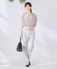 K2BHD43049 a.v.v(アー・ヴェ・ヴェ) Vネックプリントギャザーブラウス ピンク幾何柄