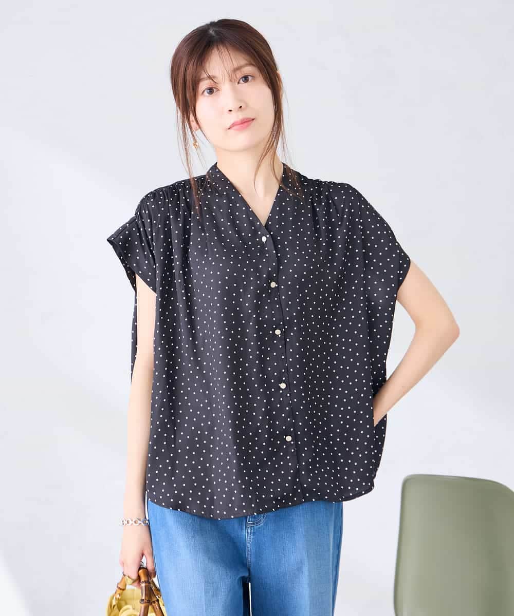 K2BHD43049 a.v.v(アー・ヴェ・ヴェ) Vネックプリントギャザーブラウス ピンク幾何柄