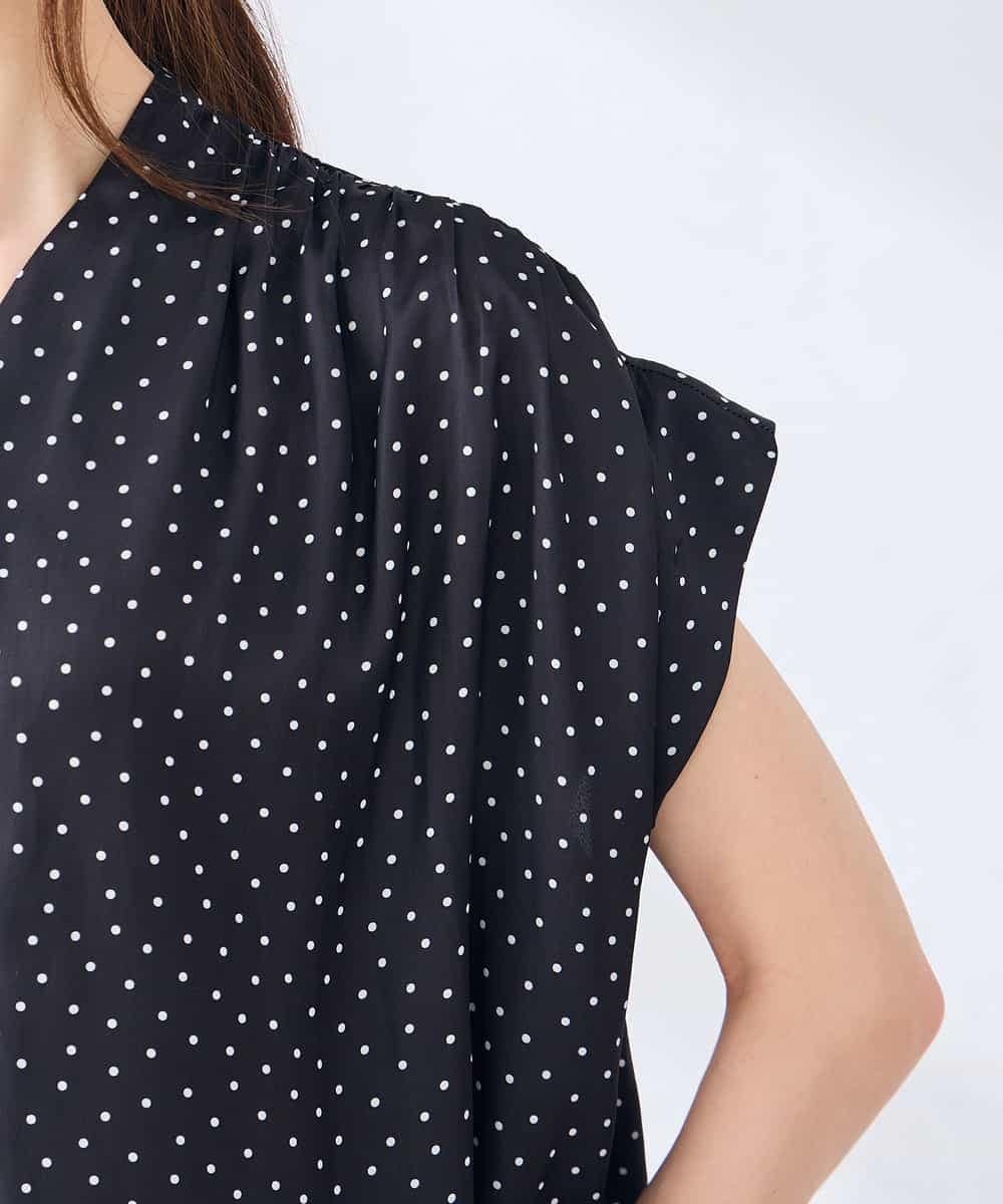 K2BHD43049 a.v.v(アー・ヴェ・ヴェ) Vネックプリントギャザーブラウス ピンク幾何柄