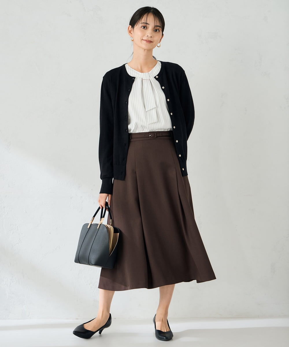 K2CAD40049 a.v.v(アー・ヴェ・ヴェ) 【洗える】クルーネック美ラクるカーディガン レッド