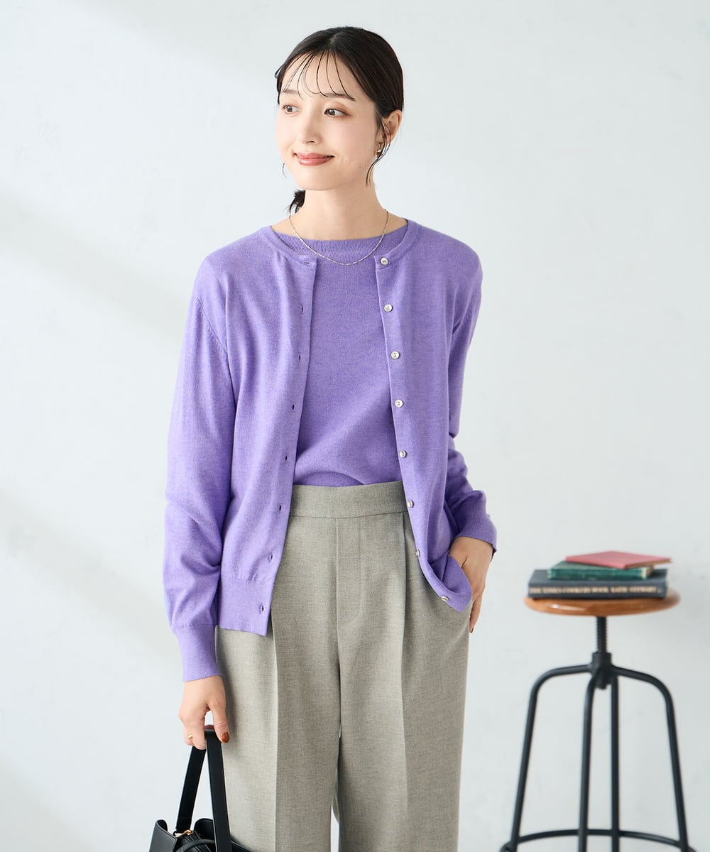 K2CAD40049 a.v.v(アー・ヴェ・ヴェ) 【洗える】クルーネック美ラクるカーディガン パープル
