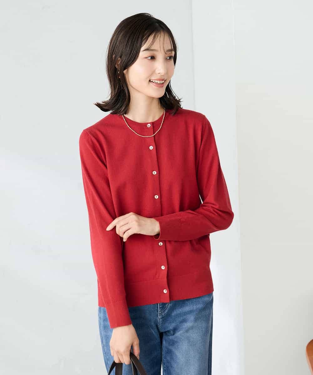 K2CAD40049 a.v.v(アー・ヴェ・ヴェ) 【洗える】クルーネック美ラクるカーディガン レッド