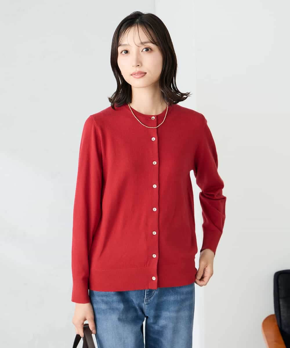 K2CAD40049 a.v.v(アー・ヴェ・ヴェ) 【洗える】クルーネック美ラクるカーディガン レッド