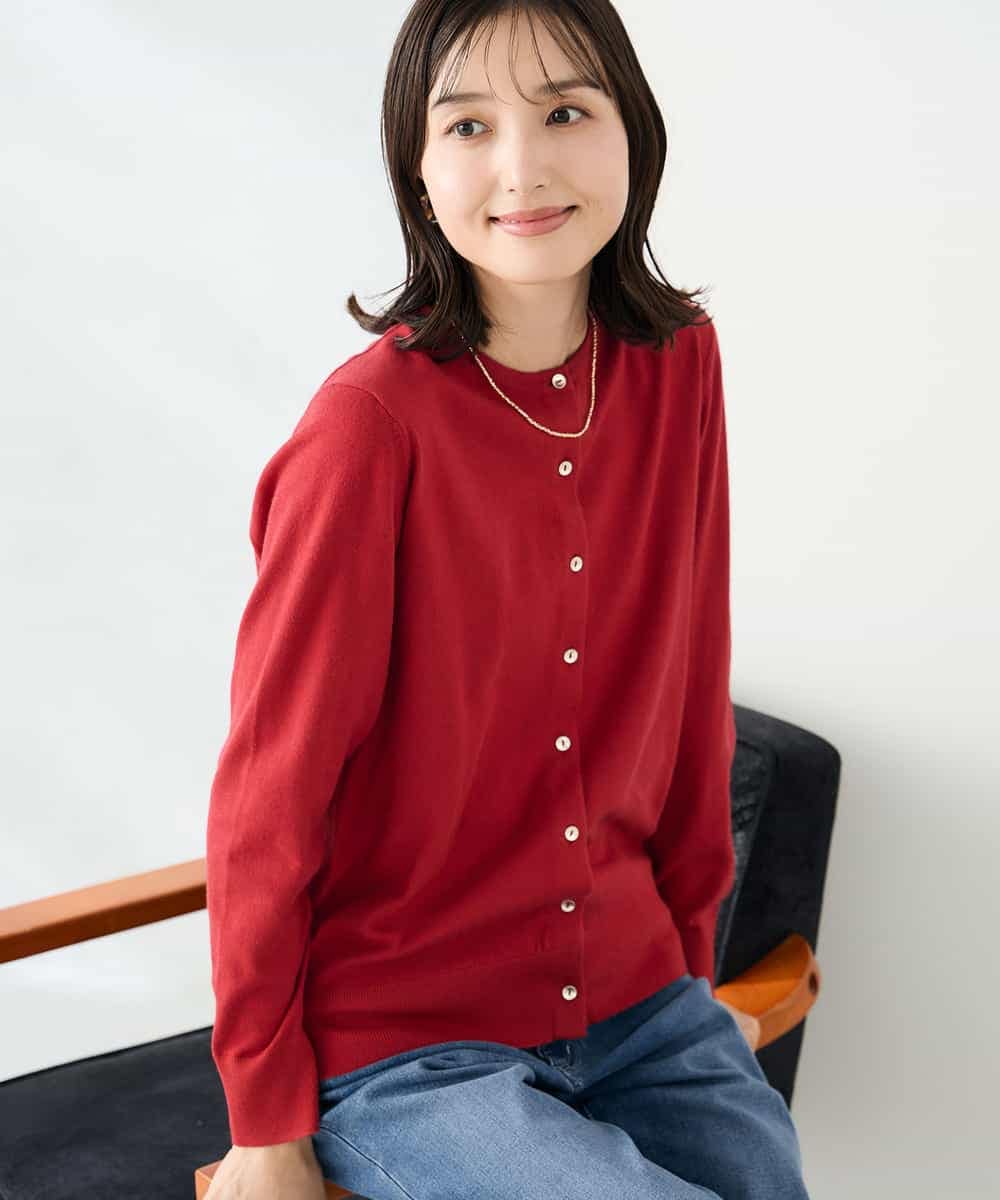 K2CAD40049 a.v.v(アー・ヴェ・ヴェ) 【洗える】クルーネック美ラクるカーディガン レッド