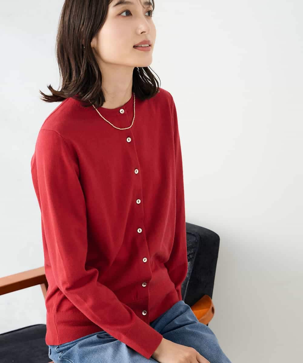 K2CAD40049 a.v.v(アー・ヴェ・ヴェ) 【洗える】クルーネック美ラクるカーディガン レッド