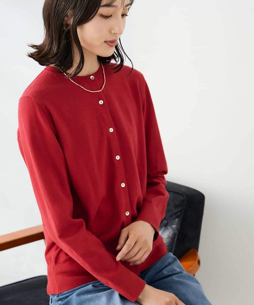 K2CAD40049 a.v.v(アー・ヴェ・ヴェ) 【洗える】クルーネック美ラクるカーディガン レッド