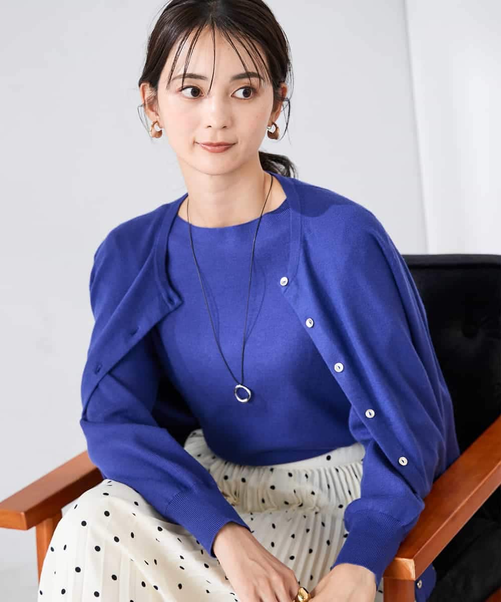 K2CAD40049 a.v.v(アー・ヴェ・ヴェ) 【洗える】クルーネック美ラクるカーディガン レッド