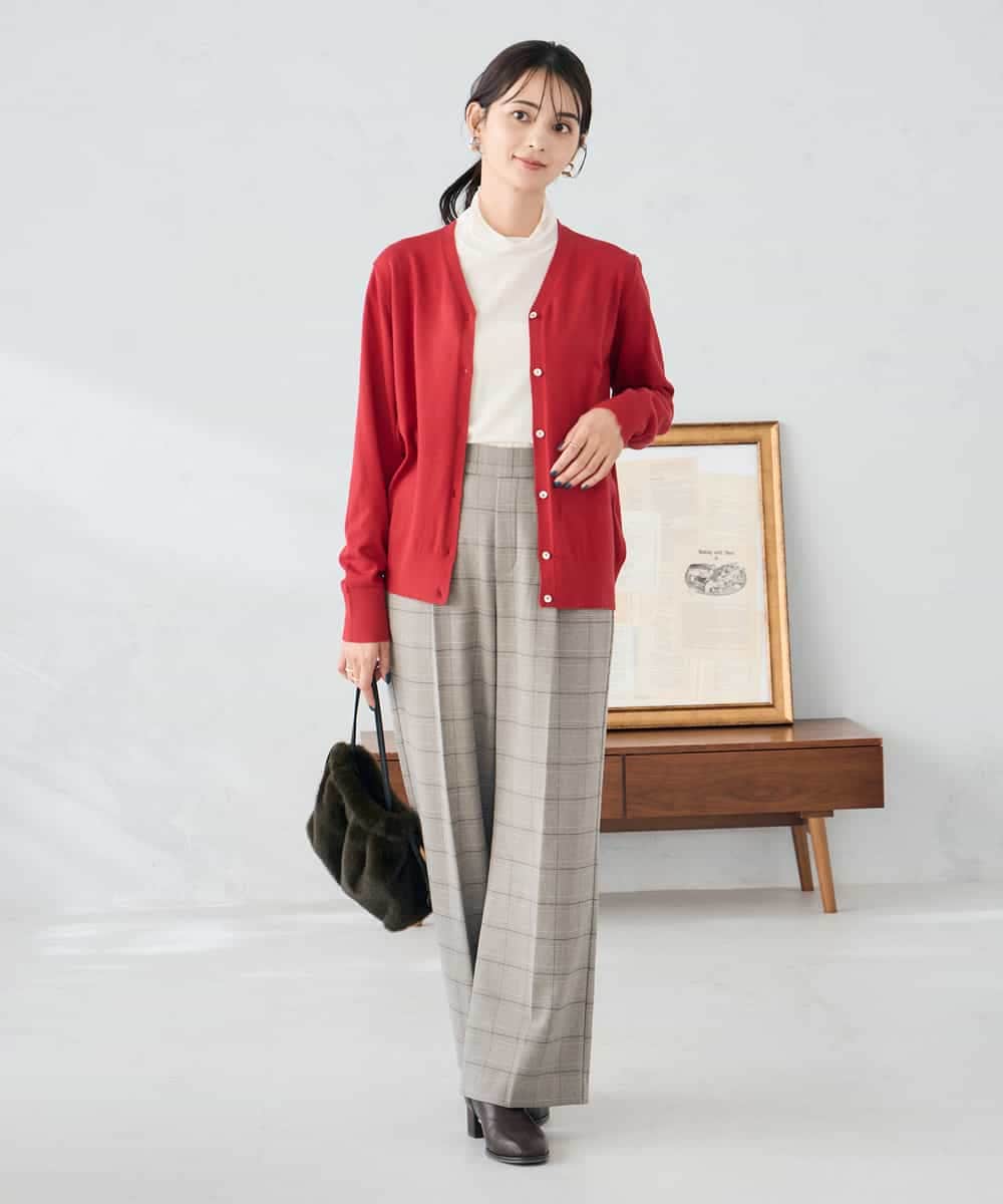 K2CAD41049 a.v.v(アー・ヴェ・ヴェ) 【洗える】Vネック美ラクるカーディガン レッド