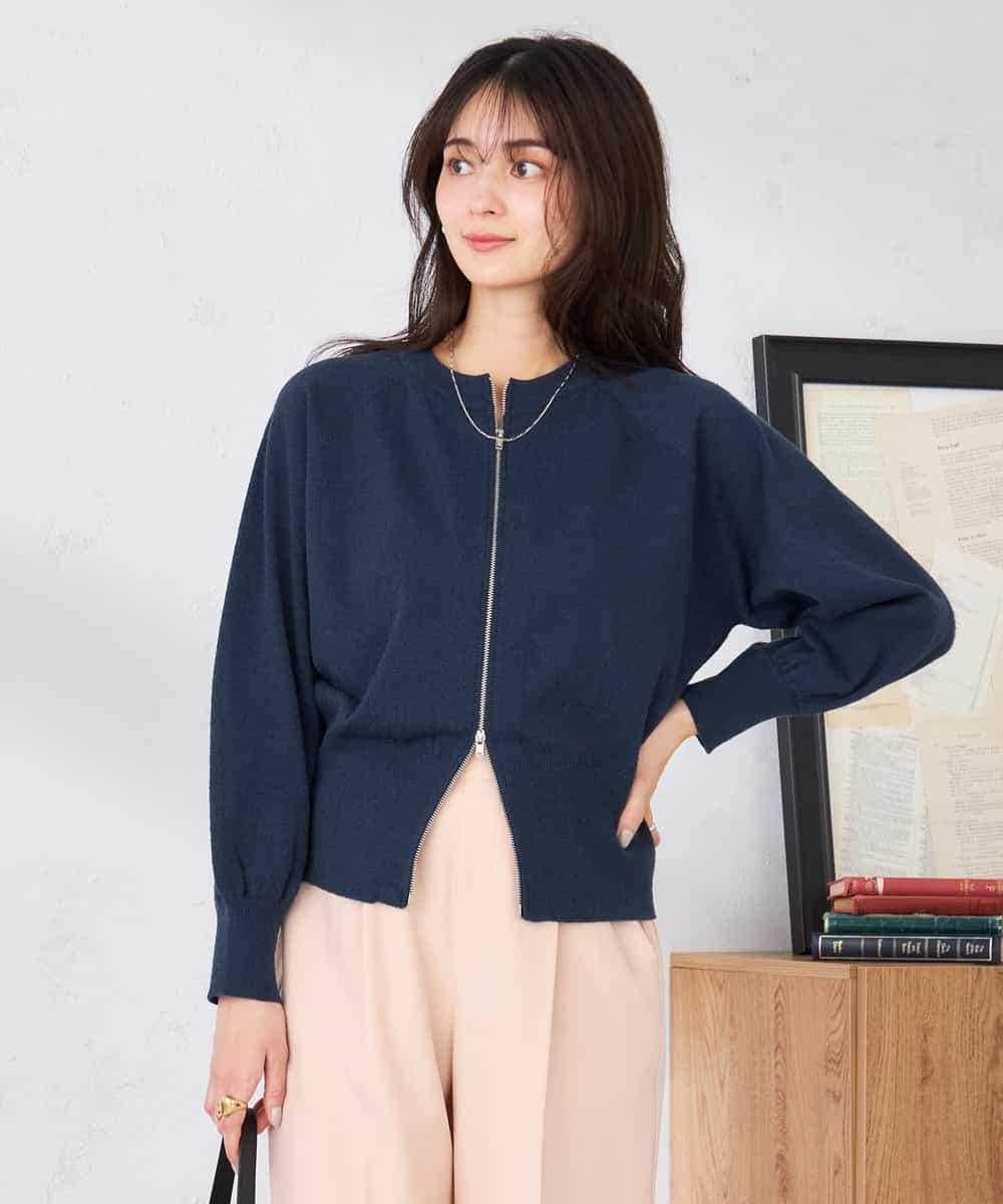 K2CED03059 a.v.v(アー・ヴェ・ヴェ) バックギャザーニットブルゾン ネイビー