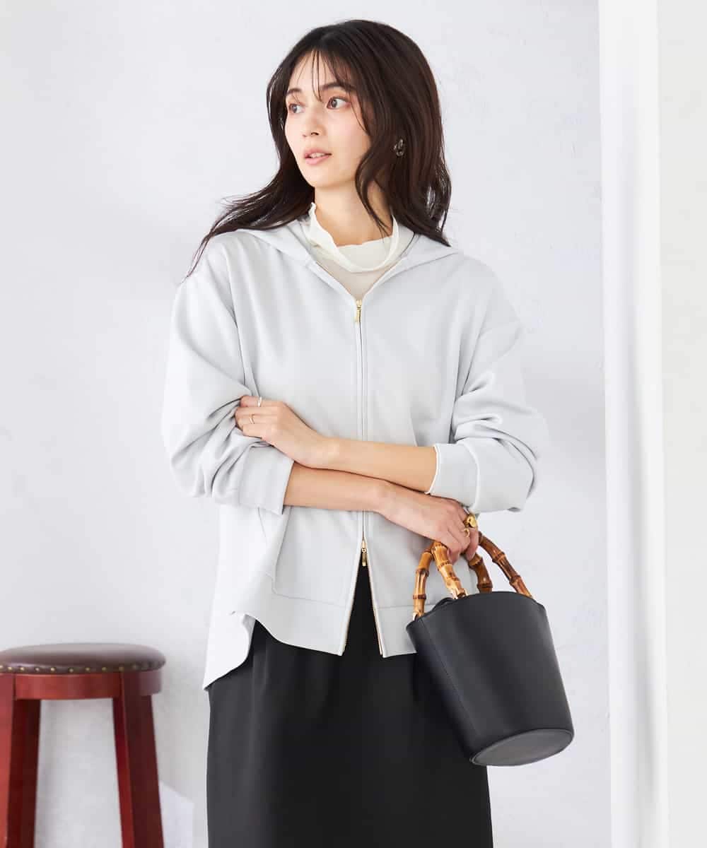 K2CED04054 a.v.v(アー・ヴェ・ヴェ) バックフレアダンボールパーカー ネイビー