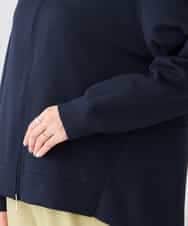 K2CED04054 a.v.v(アー・ヴェ・ヴェ) バックフレアダンボールパーカー ネイビー