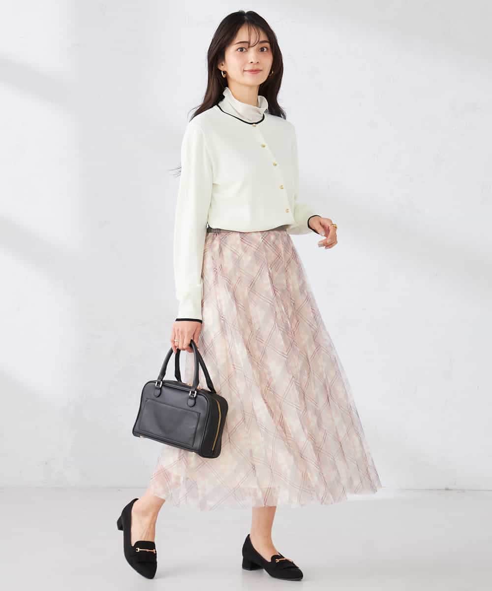 K2CED10049 a.v.v(アー・ヴェ・ヴェ) 【洗える/UVカット】クルーネックカーディガン ライトイエロー