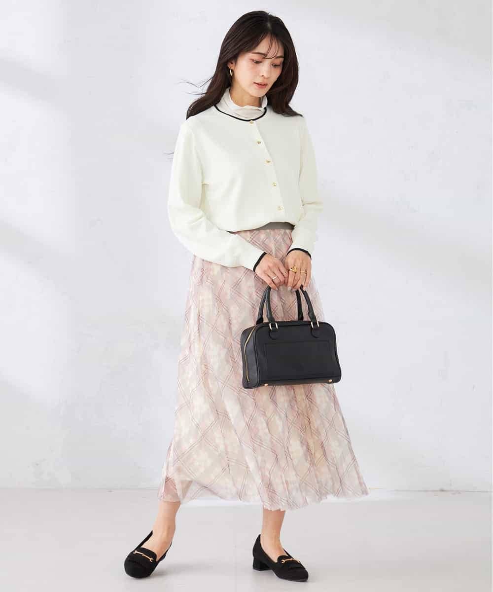 K2CED10049 a.v.v(アー・ヴェ・ヴェ) 【洗える/UVカット】クルーネックカーディガン ライトイエロー