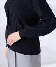 K2CFD06054 a.v.v(アー・ヴェ・ヴェ) プリーツ編みVネックニットカーディガン グリーン