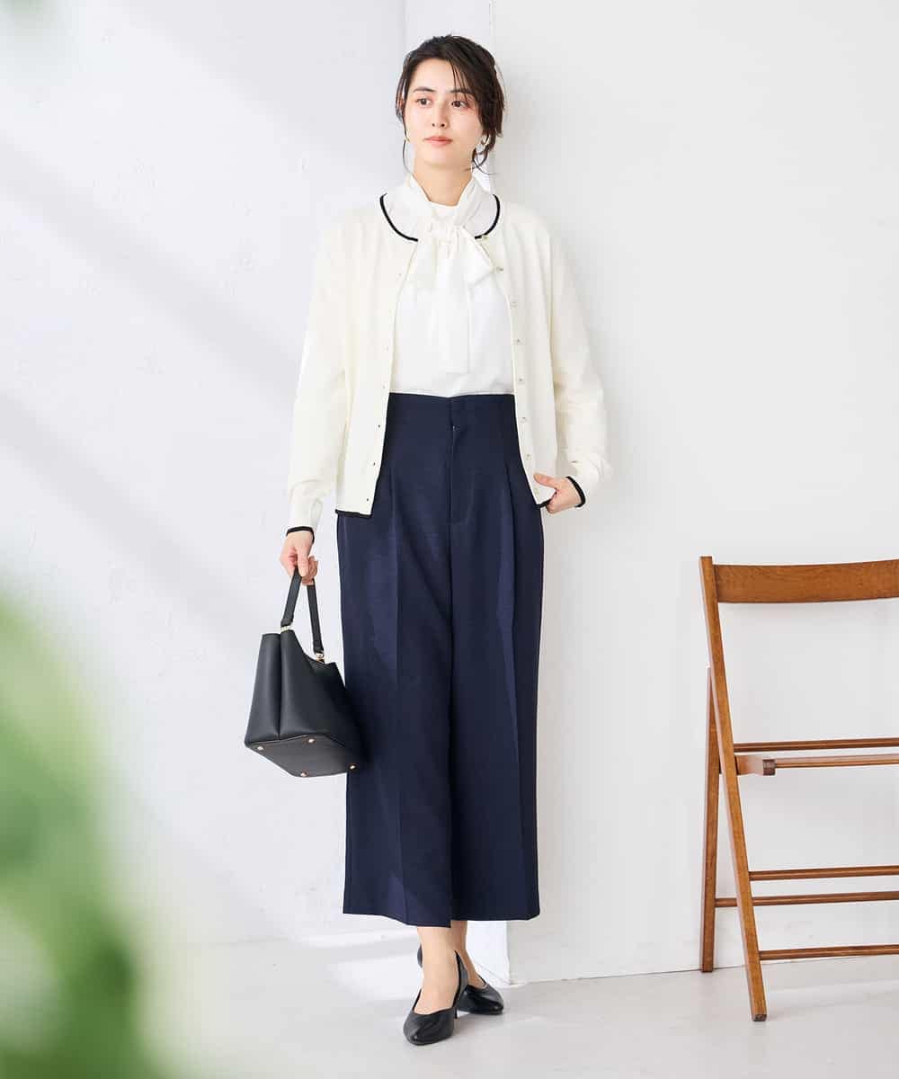 K2CGD20049 a.v.v(アー・ヴェ・ヴェ) クルーネックサマーカーディガン【洗える/接触冷感/UVカット】 グレージュ