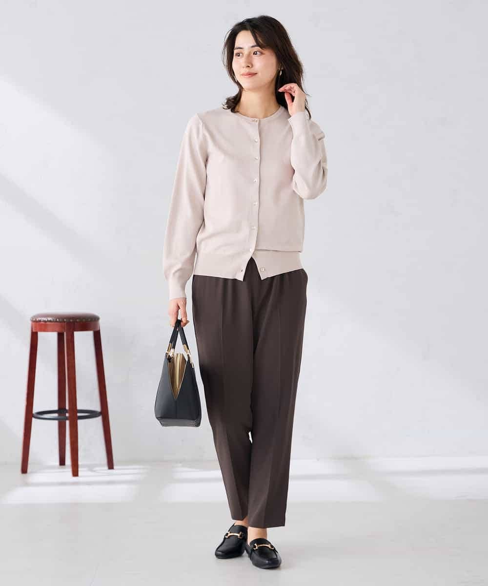 K2CGD20049 a.v.v(アー・ヴェ・ヴェ) クルーネックサマーカーディガン【洗える/接触冷感/UVカット】 グレージュ