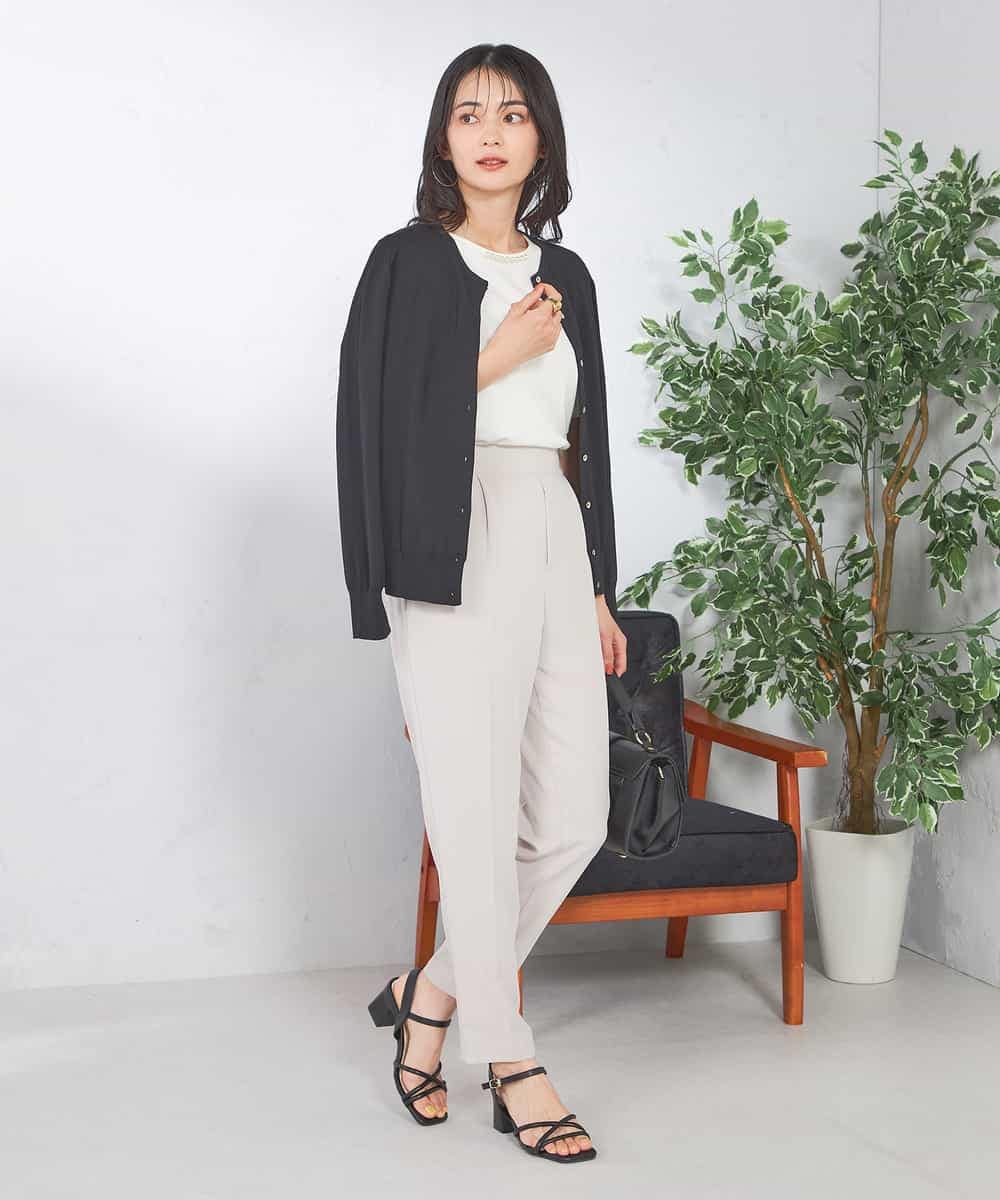 K2CGD20049 a.v.v(アー・ヴェ・ヴェ) クルーネックサマーカーディガン【洗える/接触冷感/UVカット】 グレージュ