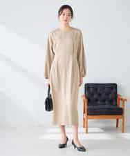 K2EFD05089 a.v.v(アー・ヴェ・ヴェ) サテンドルマンスリーブワンピース ベージュ