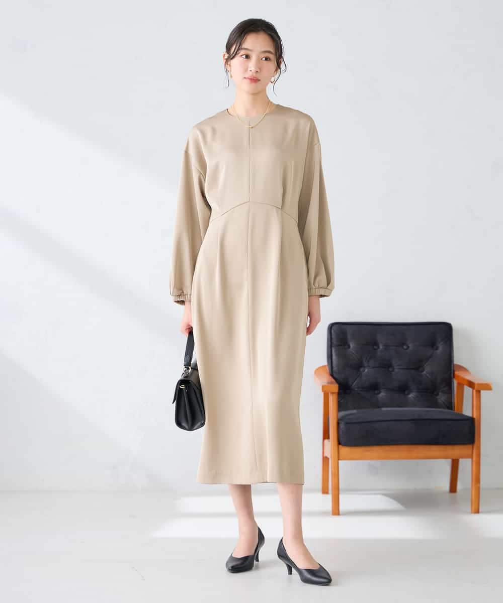 K2EFD05089 a.v.v(アー・ヴェ・ヴェ) サテンドルマンスリーブワンピース ベージュ