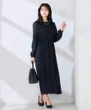 K2EFD12109 a.v.v(アー・ヴェ・ヴェ) ランダムプリーツワンピース ネイビー