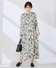 K2EFD12109 a.v.v(アー・ヴェ・ヴェ) ランダムプリーツワンピース ネイビー