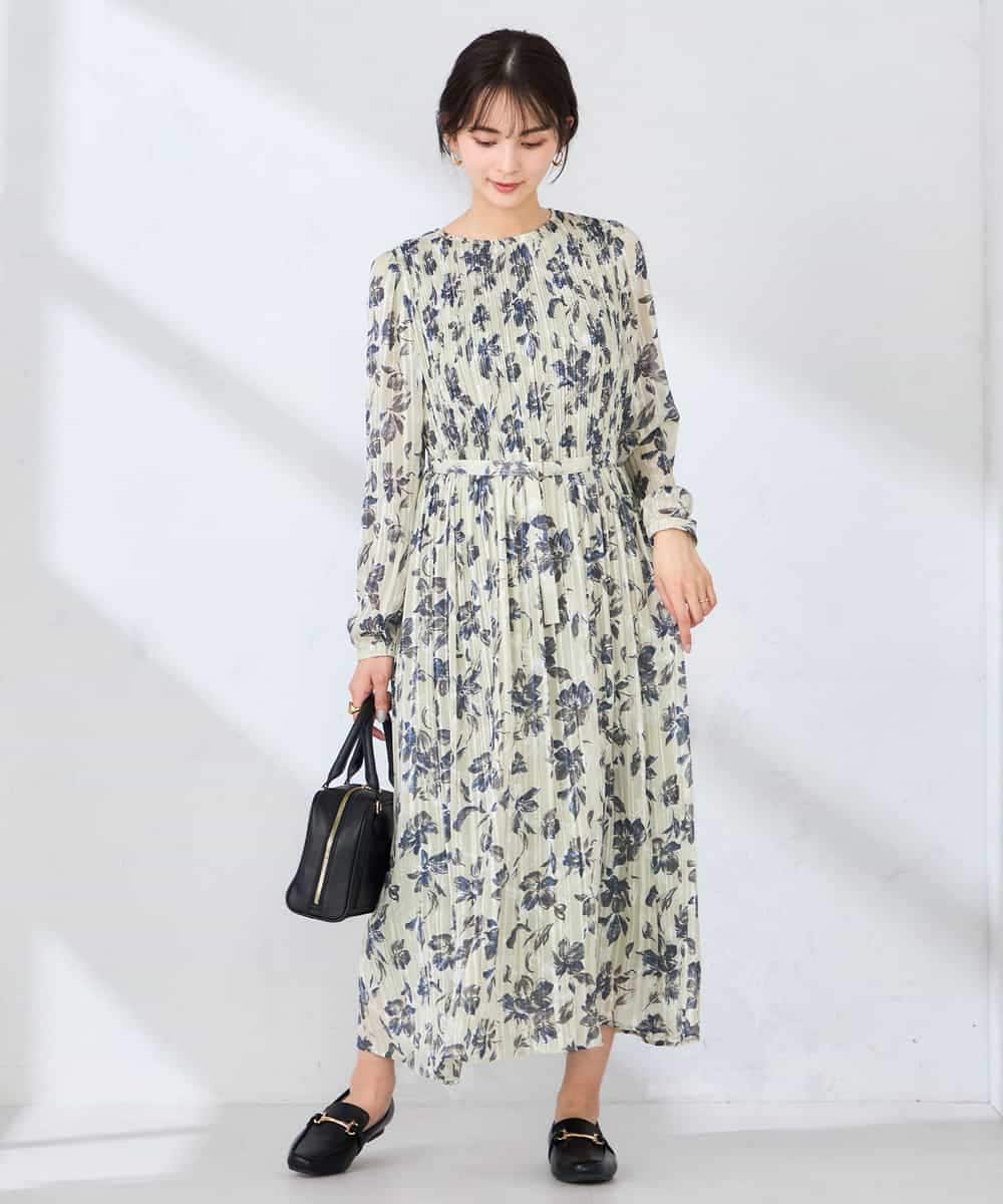 K2EFD12109 a.v.v(アー・ヴェ・ヴェ) ランダムプリーツワンピース ネイビー