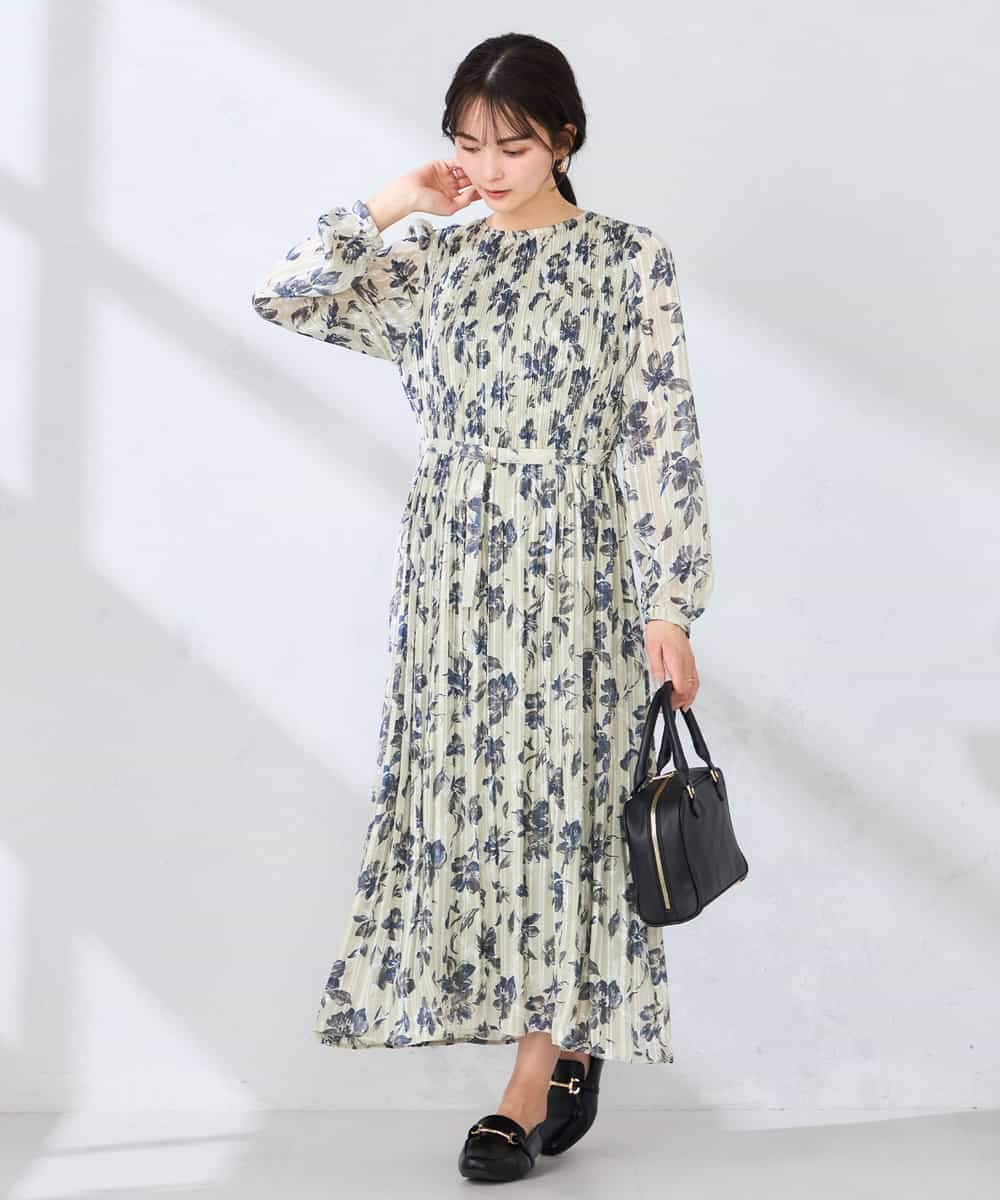 K2EFD12109 a.v.v(アー・ヴェ・ヴェ) ランダムプリーツワンピース ネイビー