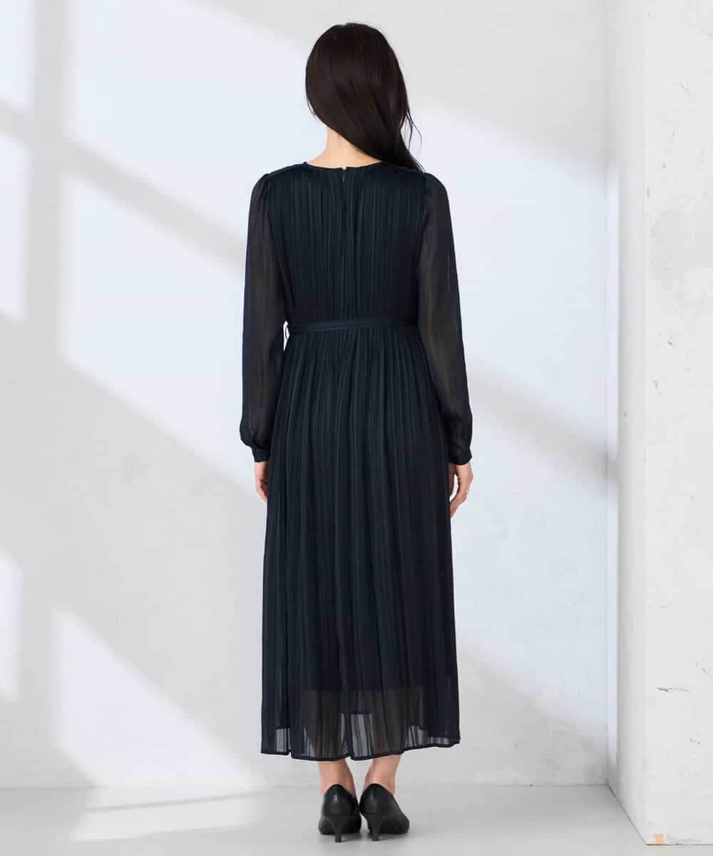 K2EFD12109 a.v.v(アー・ヴェ・ヴェ) ランダムプリーツワンピース ネイビー