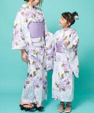 K2EGJ91099 a.v.v(アー・ヴェ・ヴェ) 【簡単】ゆかた・帯2点セット 紫陽花と花火柄浴衣 ホワイト