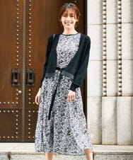 K2EHD15089 a.v.v(アー・ヴェ・ヴェ) 【洗える】フラワープリントギャザーノースリーブワンピース アイボリー