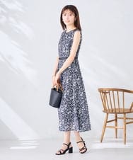 K2EID15089 a.v.v(アー・ヴェ・ヴェ) 【洗える】フラワープリントギャザーノースリーブワンピース ネイビー