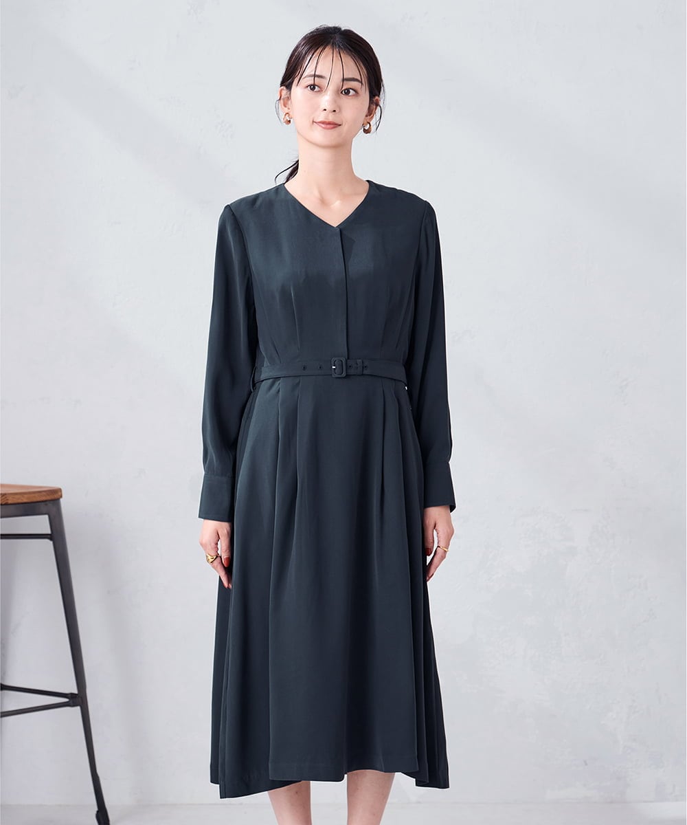 K2EKA06099 a.v.v(アー・ヴェ・ヴェ) 【洗える】ウエストタックワンピース ネイビー