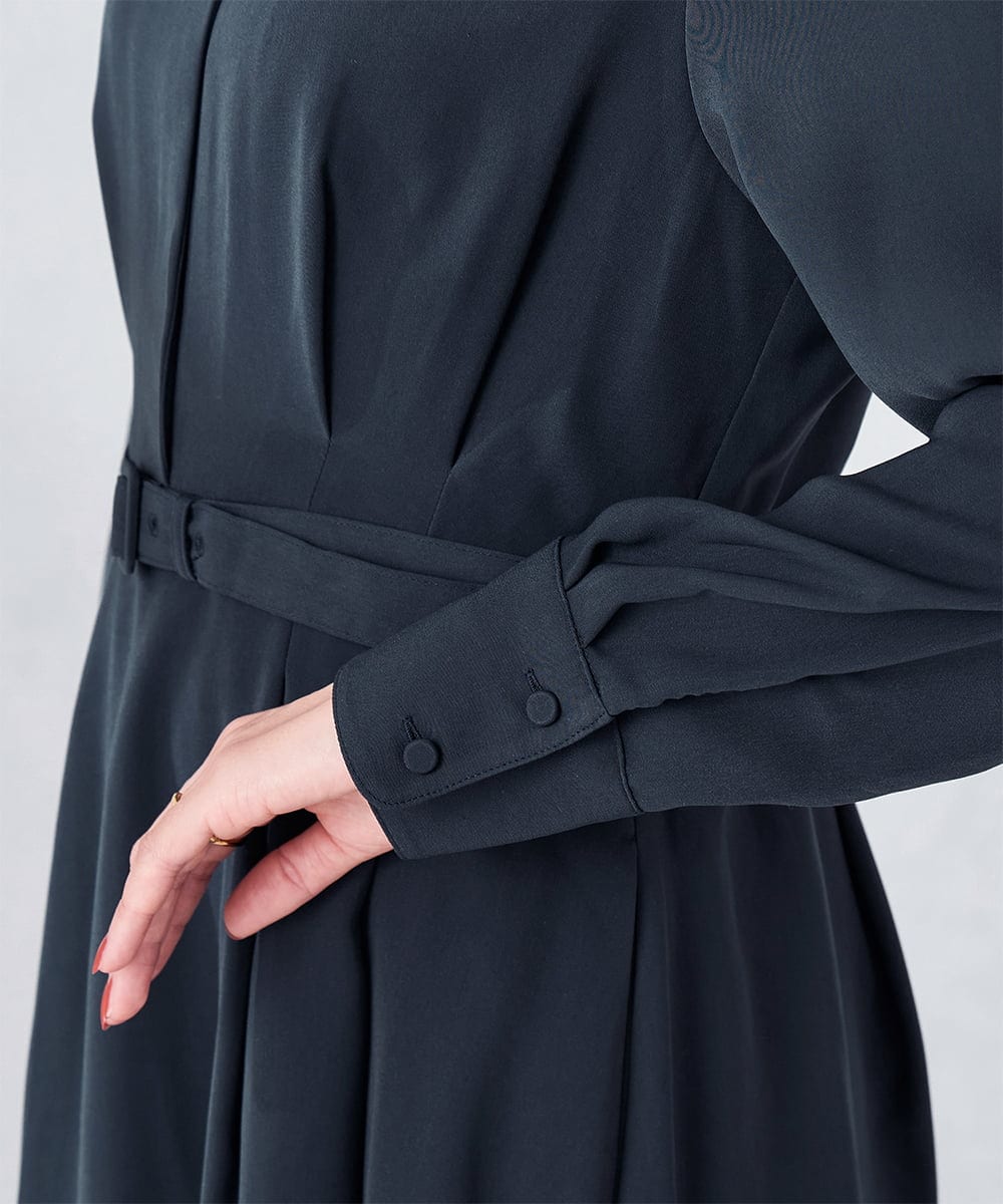 K2EKA06099 a.v.v(アー・ヴェ・ヴェ) 【洗える】ウエストタックワンピース ネイビー