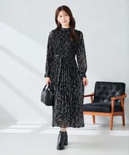 K2EKA09099 a.v.v(アー・ヴェ・ヴェ) ランダムプリーツワンピース グリーン