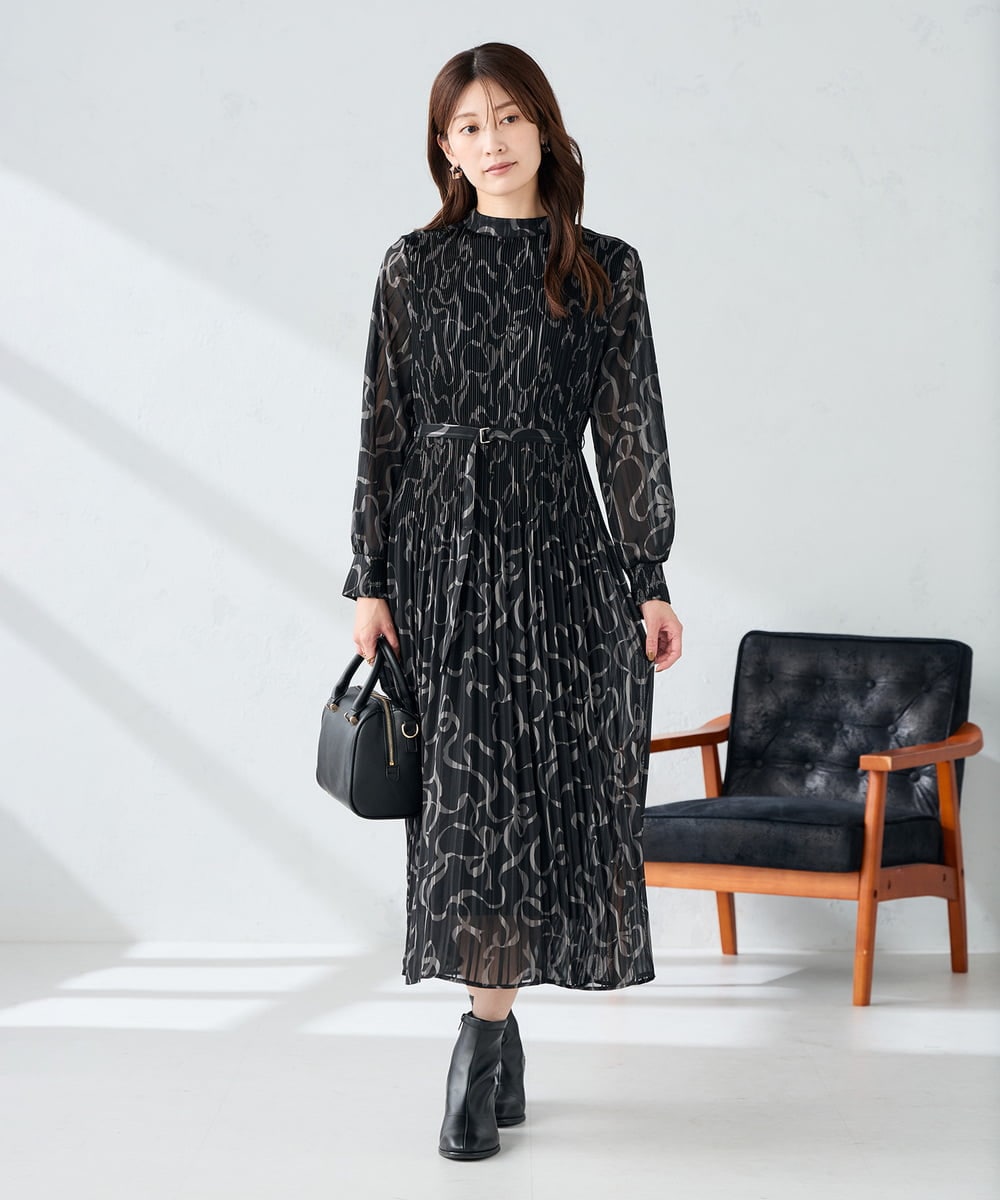 K2EKA09099 a.v.v(アー・ヴェ・ヴェ) ランダムプリーツワンピース グリーン