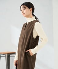 K2FAD01029 a.v.v(アー・ヴェ・ヴェ) リブタートルニット レッド