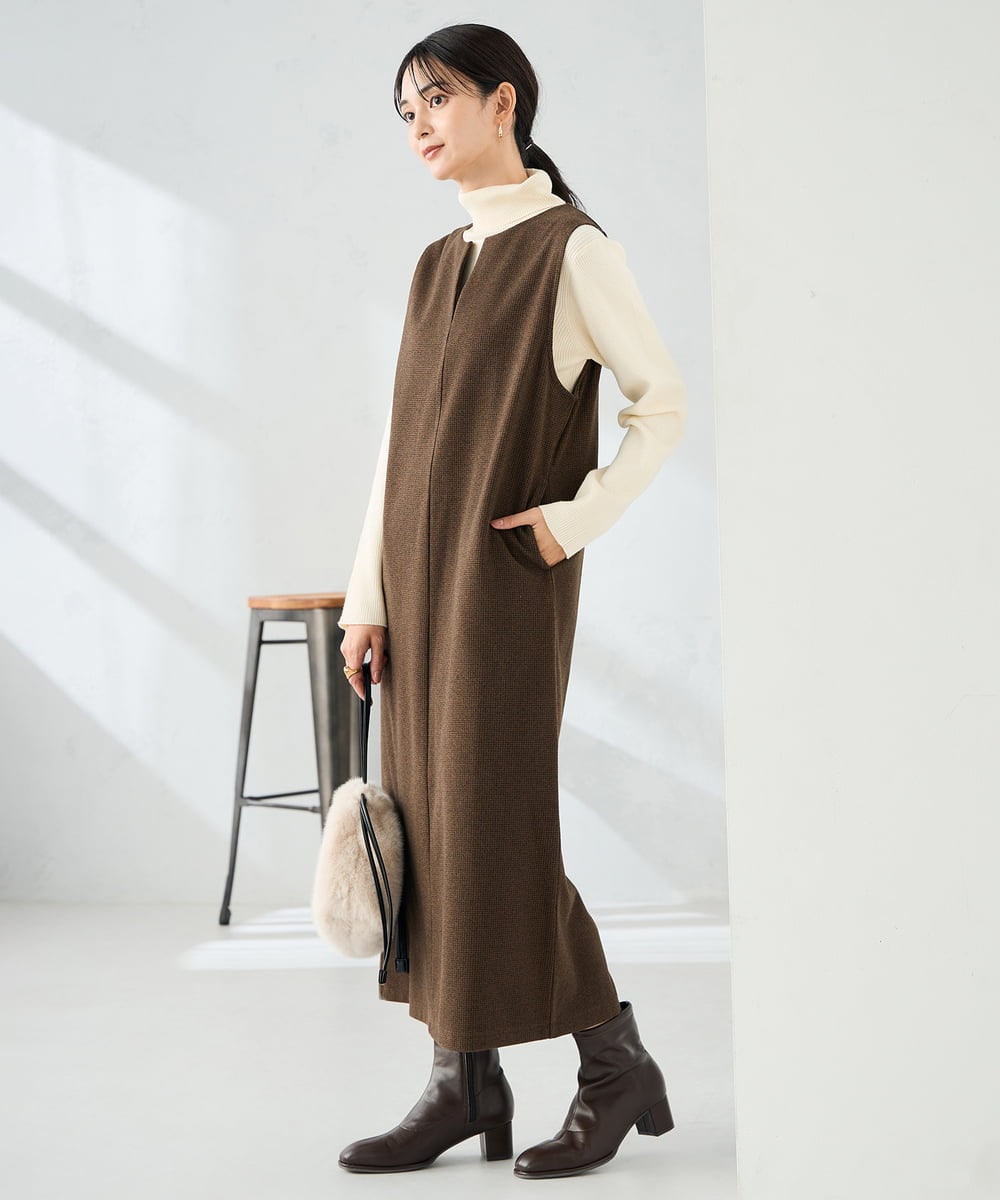 K2FAD01029 a.v.v(アー・ヴェ・ヴェ) リブタートルニット レッド