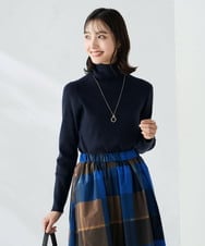 K2FAD01029 a.v.v(アー・ヴェ・ヴェ) リブタートルニット ネイビー