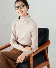 K2FAD01029 a.v.v(アー・ヴェ・ヴェ) リブタートルニット グレージュ