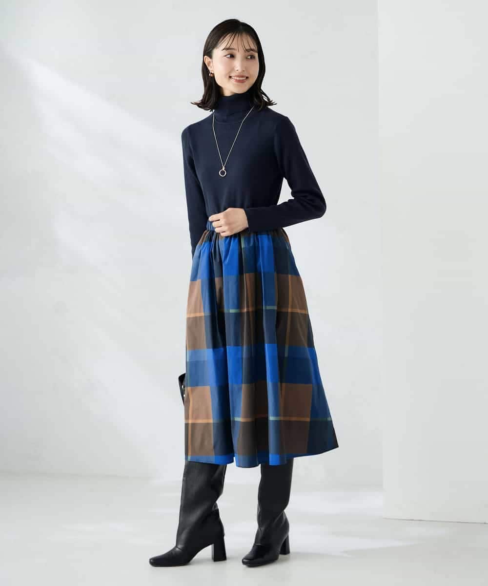 K2FAD01029 a.v.v(アー・ヴェ・ヴェ) リブタートルニット レッド