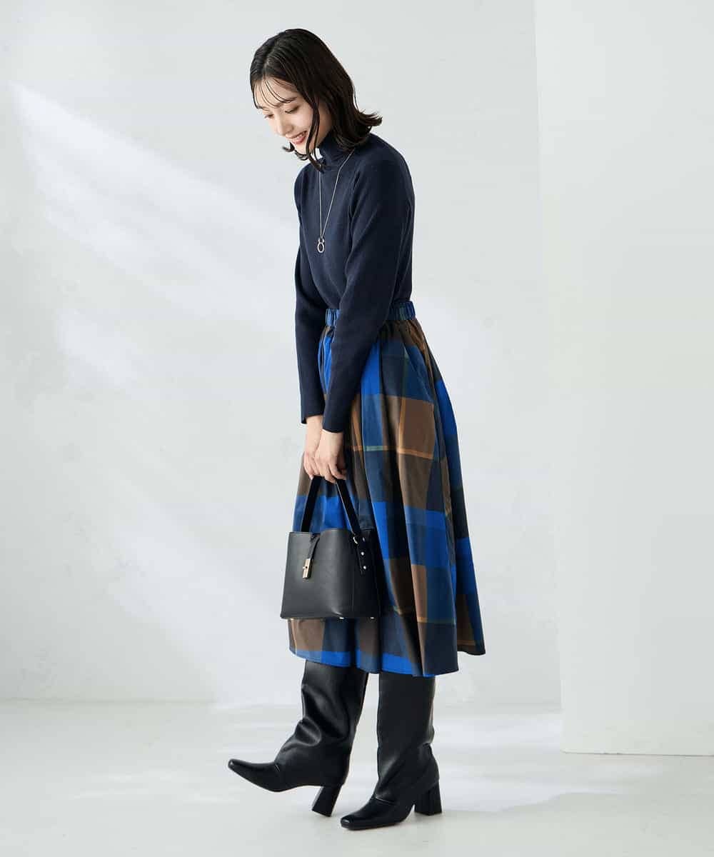 K2FAD01029 a.v.v(アー・ヴェ・ヴェ) リブタートルニット レッド