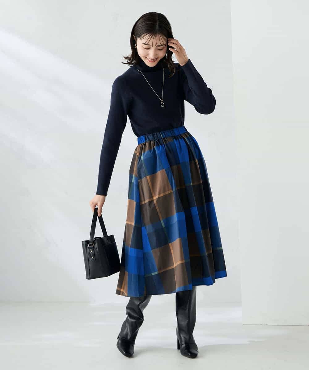 K2FAD01029 a.v.v(アー・ヴェ・ヴェ) リブタートルニット レッド