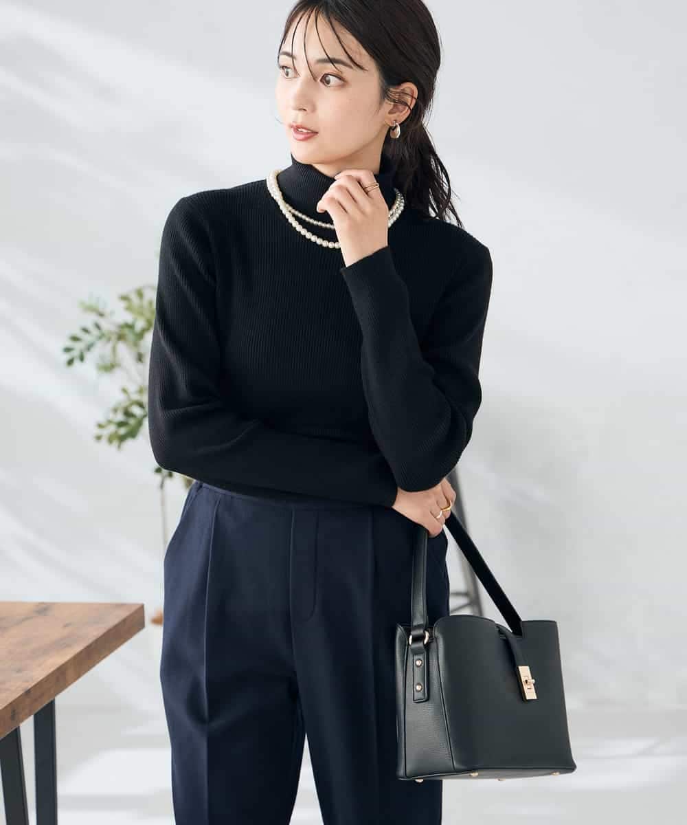 K2FAD01029 a.v.v(アー・ヴェ・ヴェ) リブタートルニット レッド