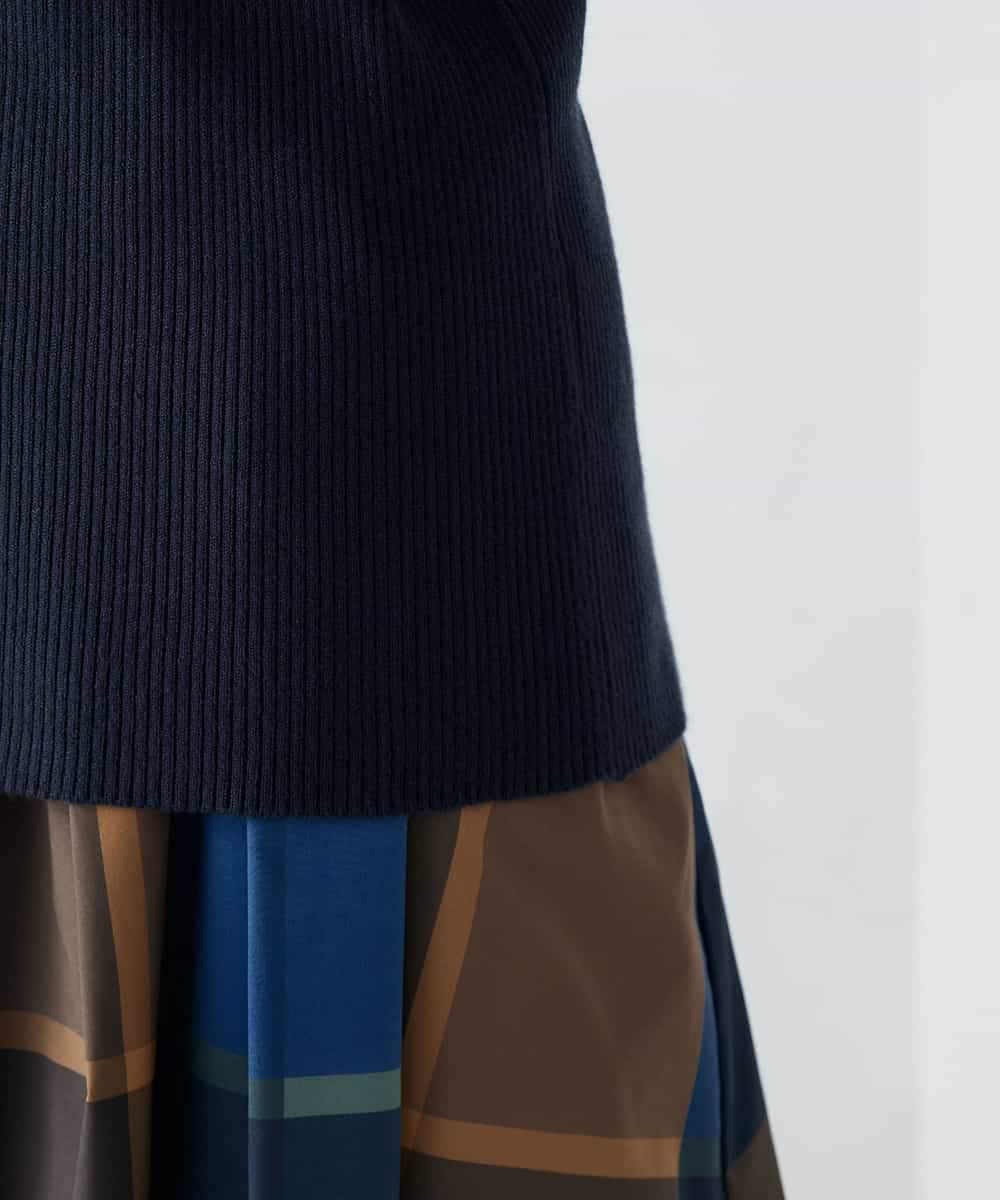 K2FAD01029 a.v.v(アー・ヴェ・ヴェ) リブタートルニット レッド