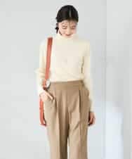 K2FAD01029 a.v.v(アー・ヴェ・ヴェ) リブタートルニット アイボリー