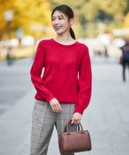 K2FAD10044 a.v.v(アー・ヴェ・ヴェ) 【洗える】求心風クルーネックニット【新色追加】 レッド