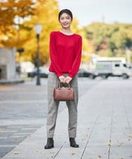 K2FAD10044 a.v.v(アー・ヴェ・ヴェ) 【洗える】求心風クルーネックニット【新色追加】 レッド