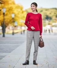 K2FAD10044 a.v.v(アー・ヴェ・ヴェ) 【洗える】求心風クルーネックニット【新色追加】 レッド