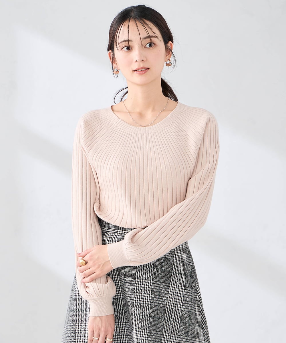 K2FAD10044 a.v.v(アー・ヴェ・ヴェ) 【洗える】求心風クルーネックニット【新色追加】 オフホワイト